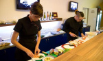 Otevření sushi v Delfínu